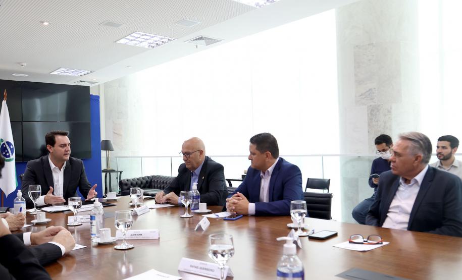 Governador autoriza abertura de três novos cursos gratuitos de nível superior em Loanda