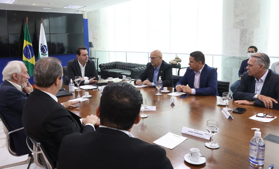 Governador autoriza abertura de três novos cursos gratuitos de nível superior em Loanda