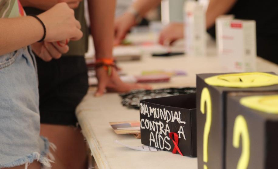Dia Mundial de Combate à Aids é marcado por ações de conscientização na UEL
