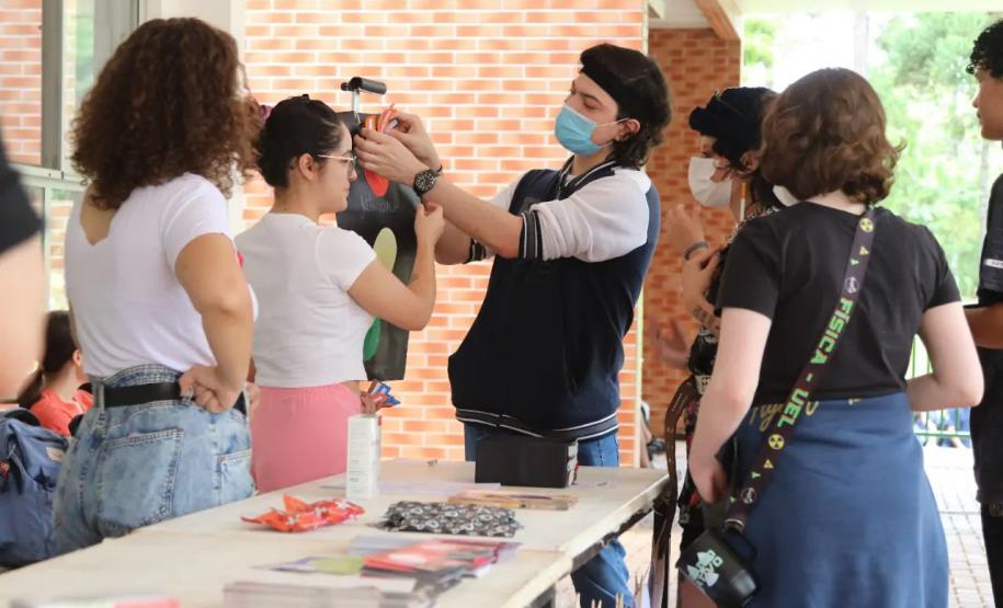 Dia Mundial de Combate à Aids é marcado por ações de conscientização na UEL