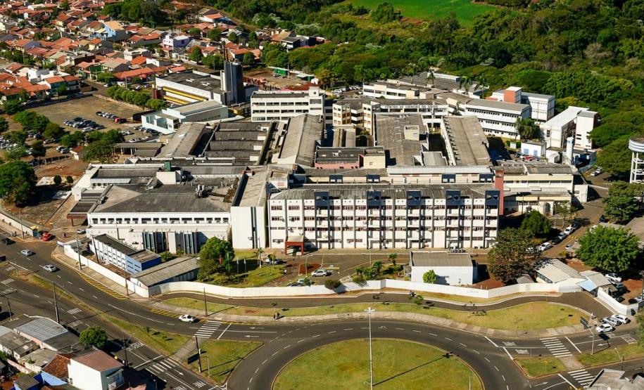 Hospital Universitário de Londrina promove campanha de natal com arrecadação de brinquedos