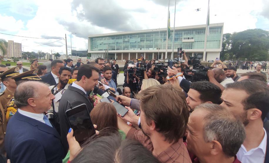 Após assumir novo mandato, Ratinho Junior reforça meta de manter Paraná como referência