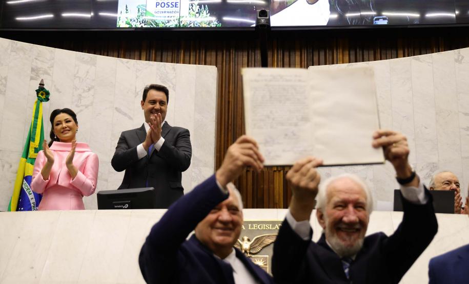 Ratinho Junior e Darci Piana tomam posse para mais quatro anos de mandato