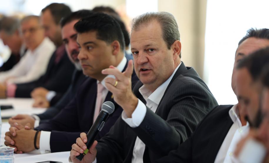 Em reunião com secretariado, governador reforça pedido de gestão guiada pela eficiência