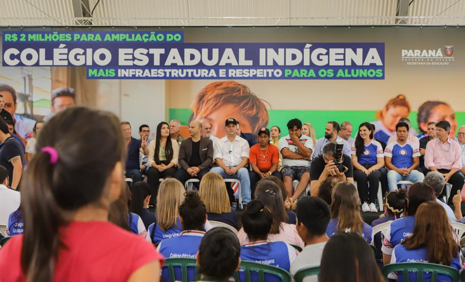 Governador inaugura obra de ampliação do maior colégio indígena do Paraná