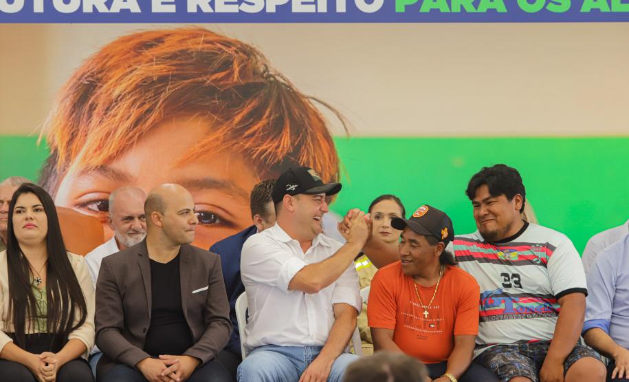 Governador inaugura obra de ampliação do maior colégio indígena do Paraná