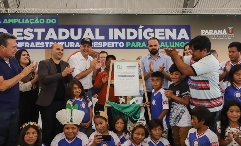 Governador inaugura obra de ampliação do maior colégio indígena do Paraná