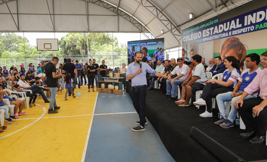 Governador inaugura obra de ampliação do maior colégio indígena do Paraná