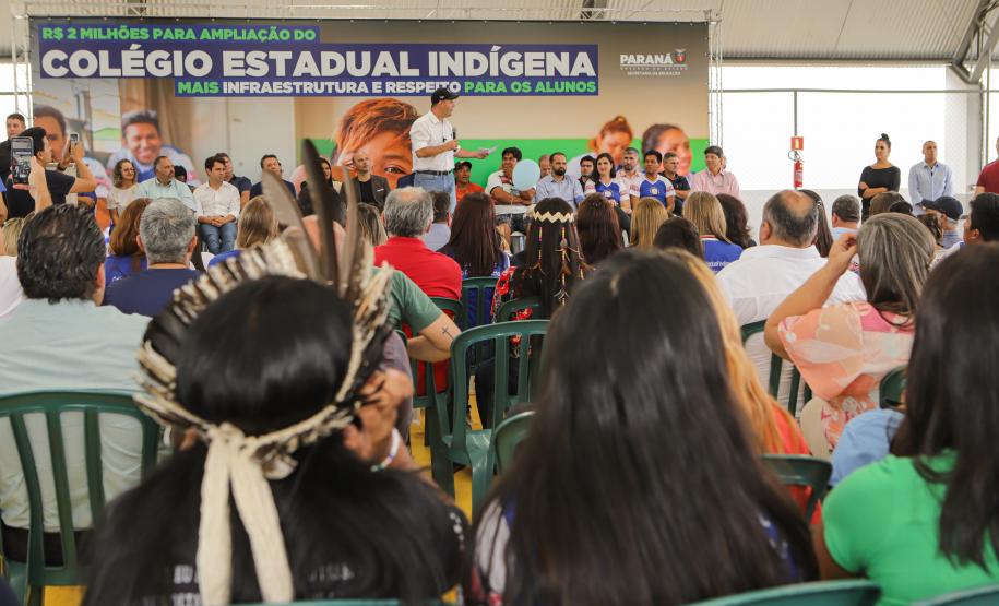 Governador inaugura obra de ampliação do maior colégio indígena do Paraná