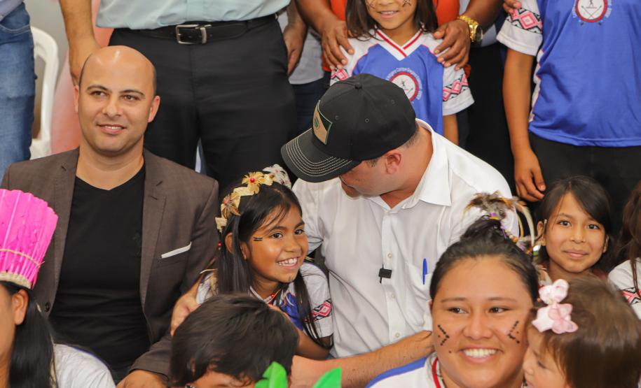 Governador inaugura obra de ampliação do maior colégio indígena do Paraná