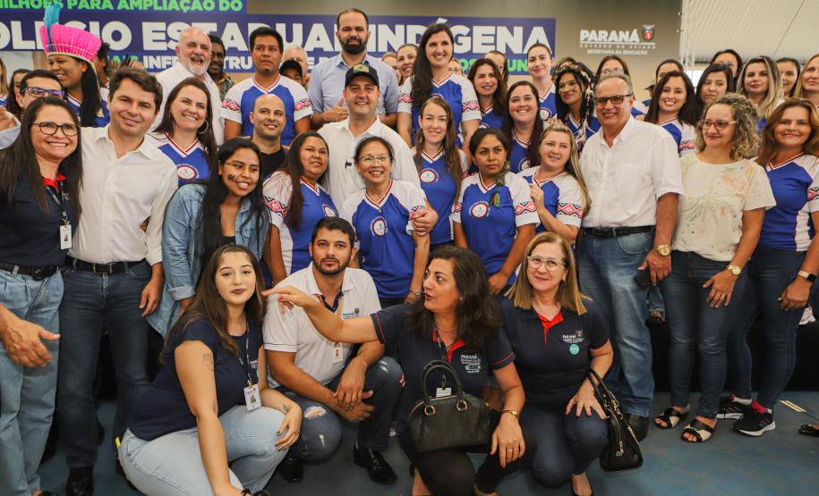 Governador inaugura obra de ampliação do maior colégio indígena do Paraná