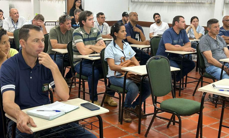 Programa de revitalização da viticultura promove capacitação de 60 técnicos em Ibiporã