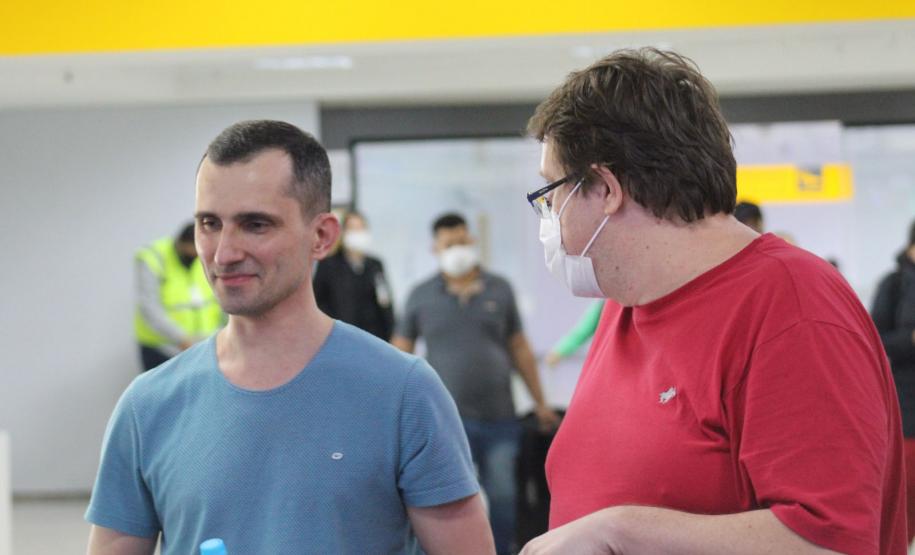 Chegada de mais um pesquisador ucraniano é marcada por muita emoção, em Foz do Iguaçu