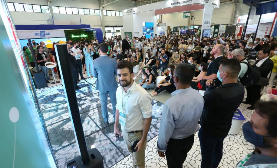 Governo do Paraná leva palestrantes e expõe serviços na Smart City Expo Curitiba 2023