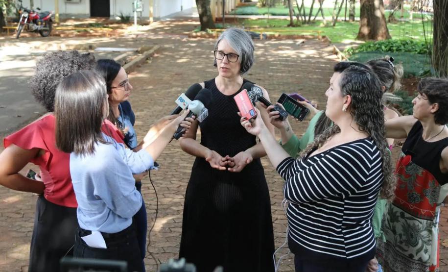 13 mil estudantes fizeram o vestibular da UEL neste domingo
