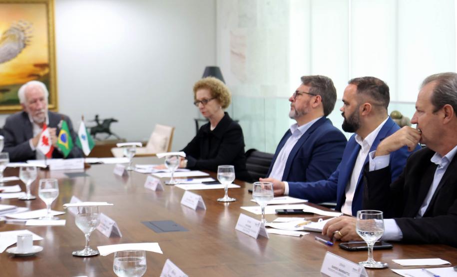 Paraná discute parcerias com Canadá em educação, agricultura e desenvolvimento sustentável