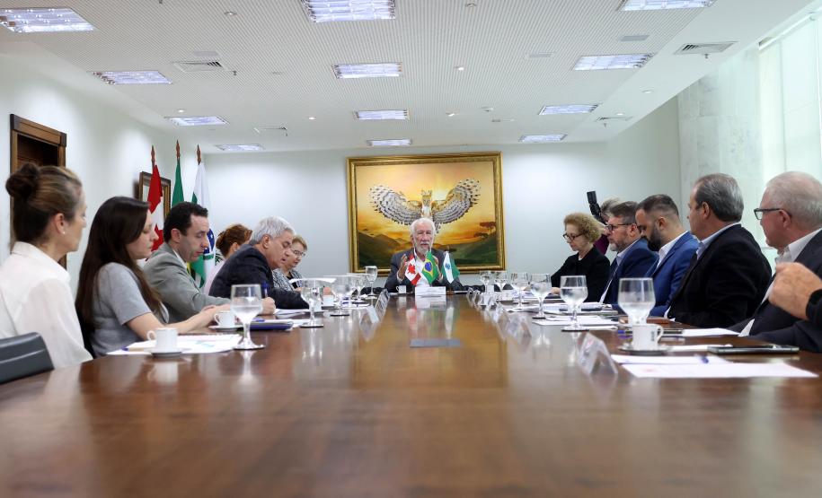 Paraná discute parcerias com Canadá em educação, agricultura e desenvolvimento sustentável