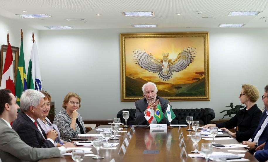 Paraná discute parcerias com Canadá em educação, agricultura e desenvolvimento sustentável