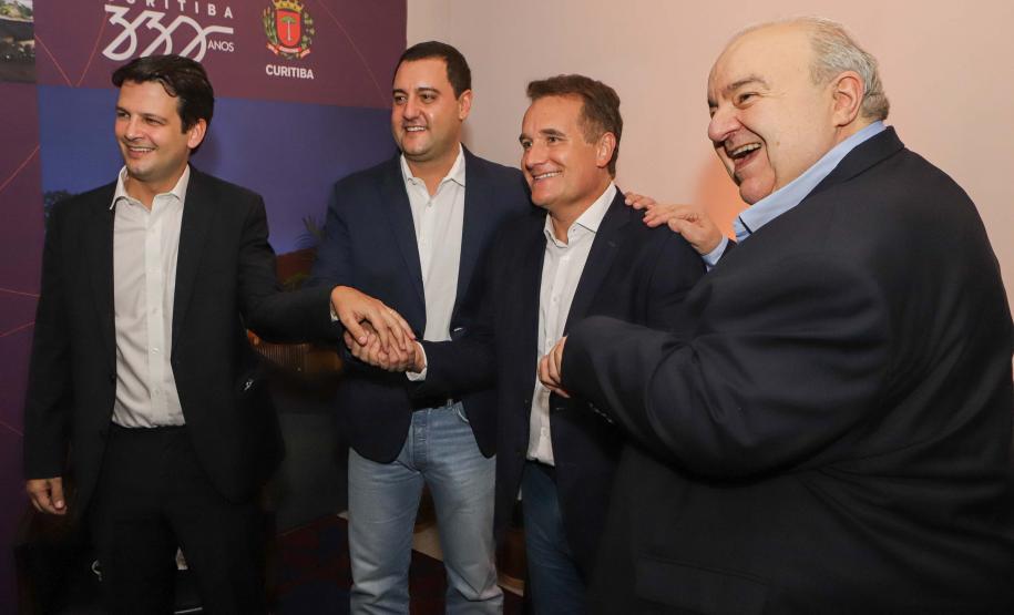 Estado deve trabalhar com setor privado para levar inovação às cidades, afirma governador