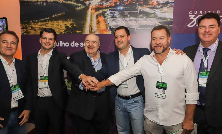 Estado deve trabalhar com setor privado para levar inovação às cidades, afirma governador