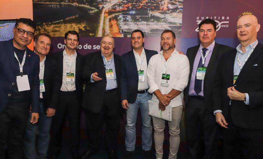 Estado deve trabalhar com setor privado para levar inovação às cidades, afirma governador