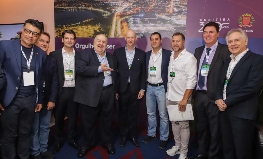 Estado deve trabalhar com setor privado para levar inovação às cidades, afirma governador