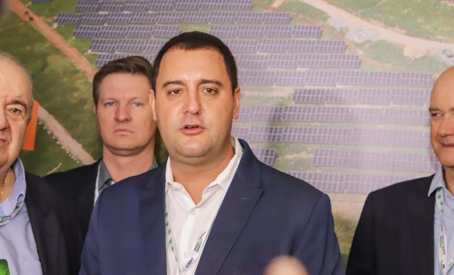 Estado deve trabalhar com setor privado para levar inovação às cidades, afirma governador