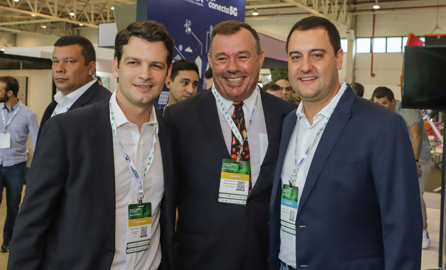 Estado deve trabalhar com setor privado para levar inovação às cidades, afirma governador