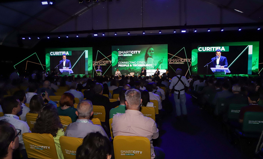 Estado deve trabalhar com setor privado para levar inovação às cidades, afirma governador