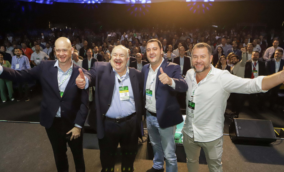 Estado deve trabalhar com setor privado para levar inovação às cidades, afirma governador