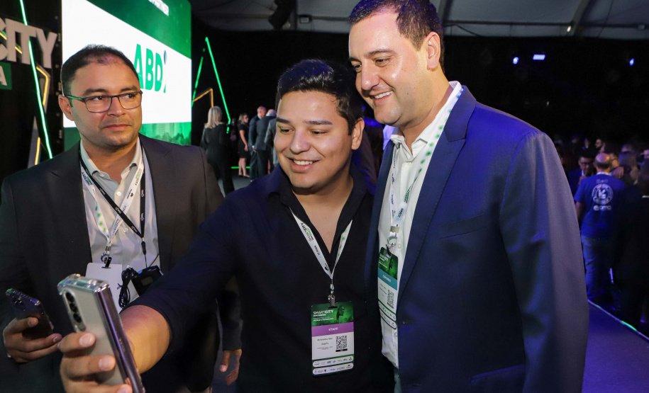 Estado deve trabalhar com setor privado para levar inovação às cidades, afirma governador