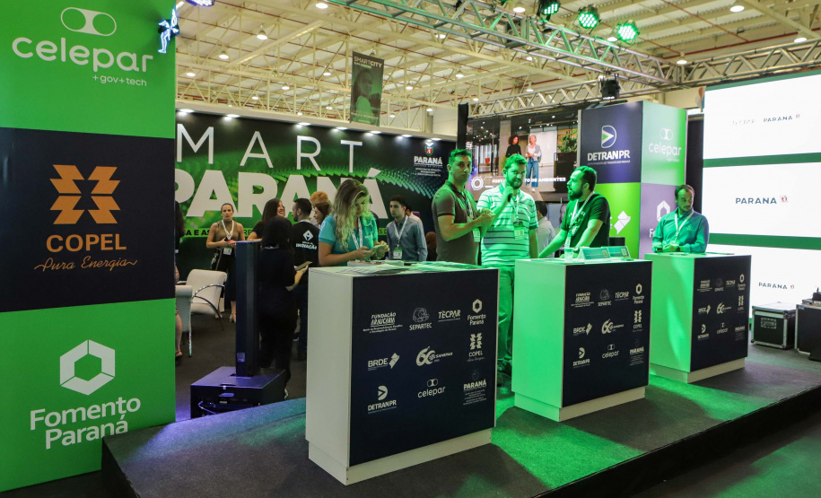 Estado deve trabalhar com setor privado para levar inovação às cidades, afirma governador