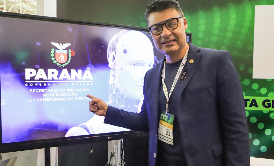 Estado deve trabalhar com setor privado para levar inovação às cidades, afirma governador