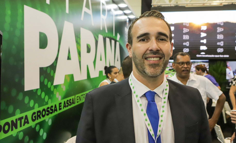 Estado deve trabalhar com setor privado para levar inovação às cidades, afirma governador