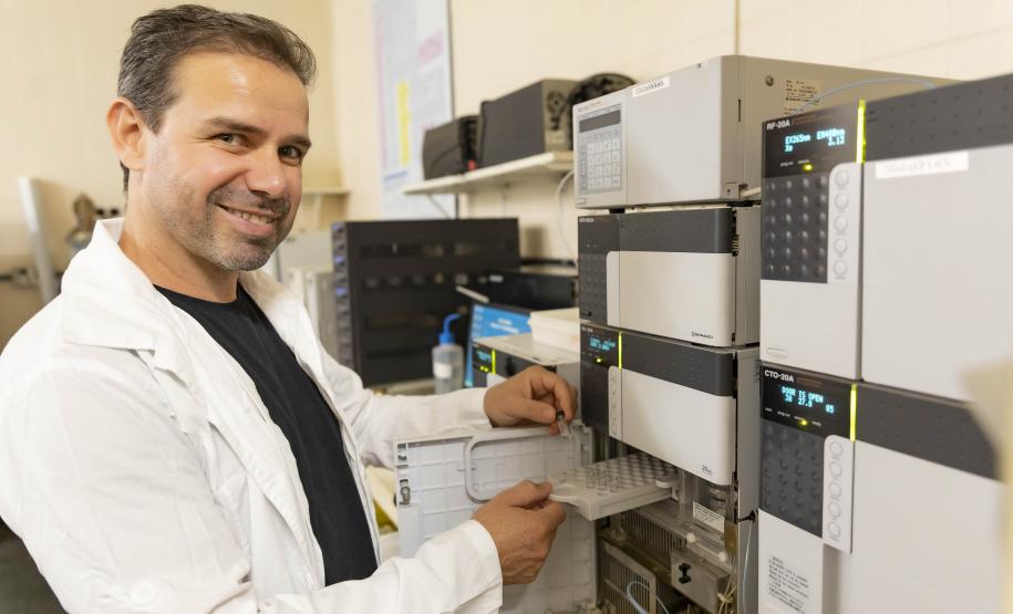 Projeto da UEM aproveita bagaço de cana-de-açúcar para aumentar produção de etanol