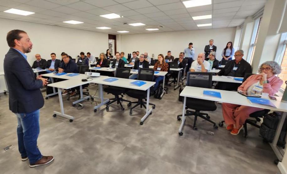 Capacitação busca ampliar pesquisas acadêmicas com potencial de mercado no Paraná