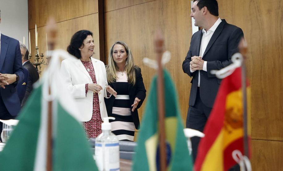 Governador e embaixadora da Espanha discutem parcerias nas áreas de infraestrutura e educação