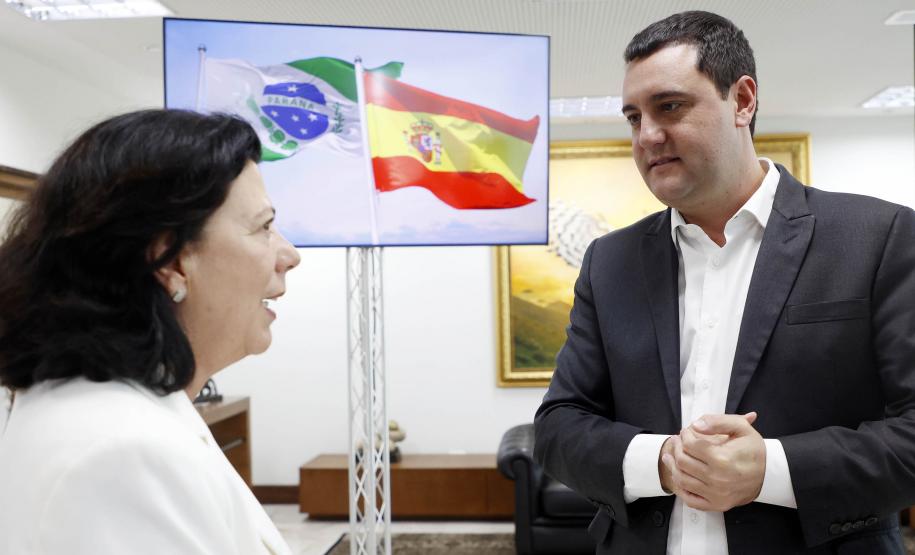 Governador e embaixadora da Espanha discutem parcerias nas áreas de infraestrutura e educação