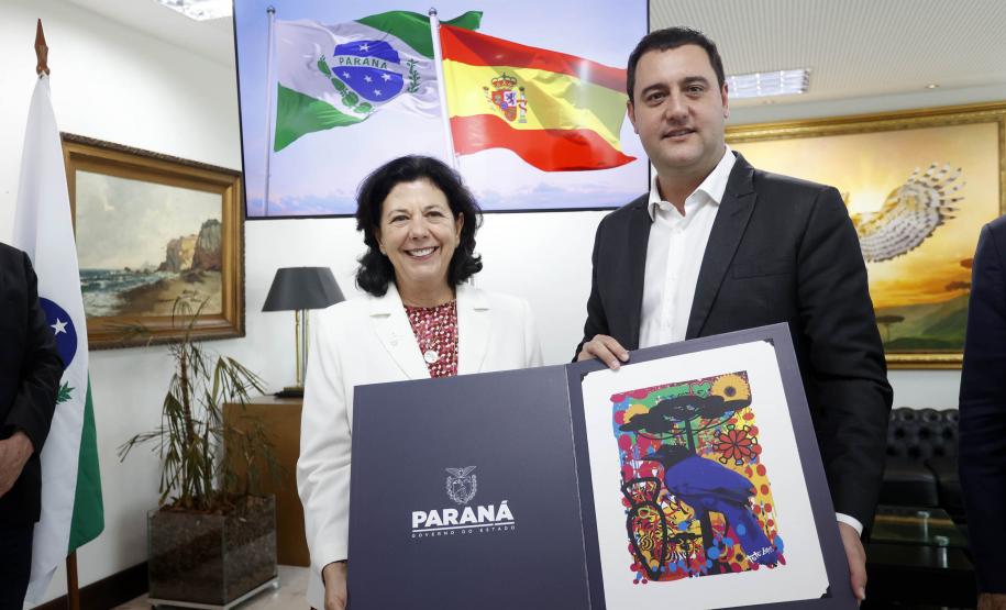 Governador e embaixadora da Espanha discutem parcerias nas áreas de infraestrutura e educação