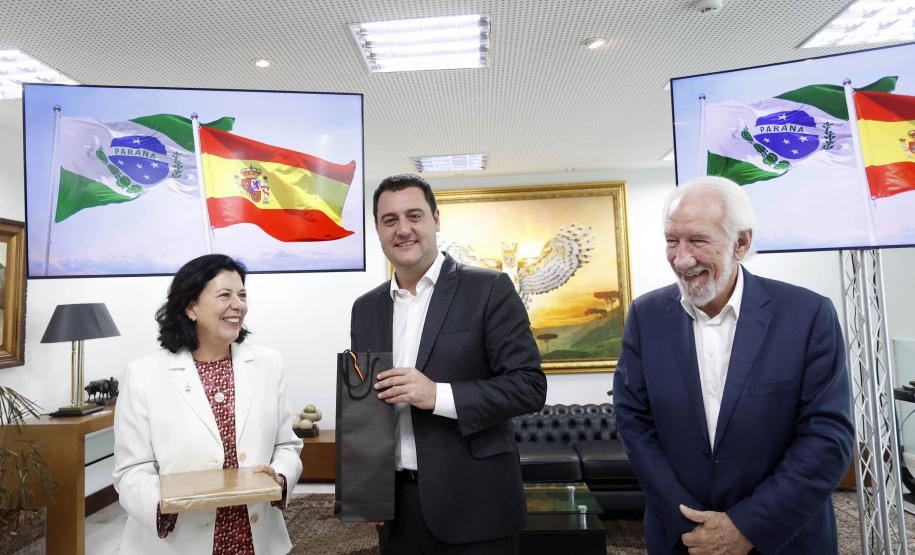 Governador e embaixadora da Espanha discutem parcerias nas áreas de infraestrutura e educação