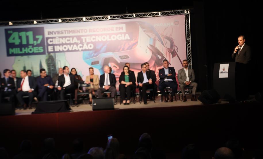 Governador assina decretos que regulamentam a Lei e o Fundo de Inovação do Paraná