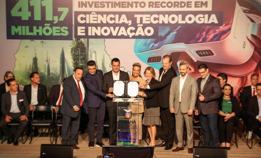 Governador assina decretos que regulamentam a Lei e o Fundo de Inovação do Paraná