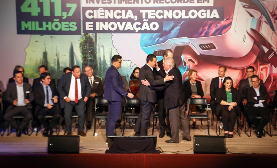 Estado confirma novo reajuste nas bolsas de pesquisa e extensão da Fundação Araucária