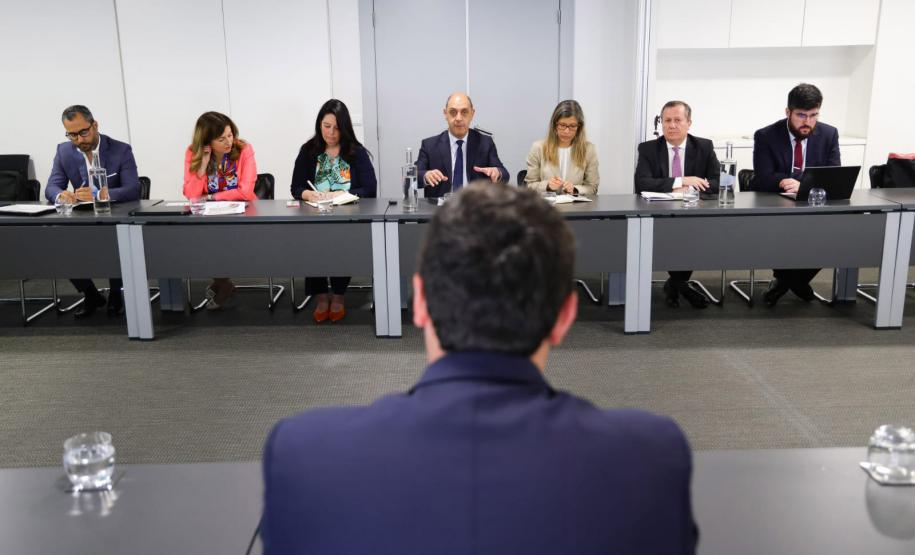 Ratinho Junior se reúne com ministro da Saúde de Portugal para debater tecnologias na área