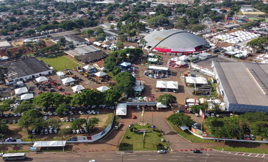 Governador destaca a força do agro paranaense na abertura da Expoingá