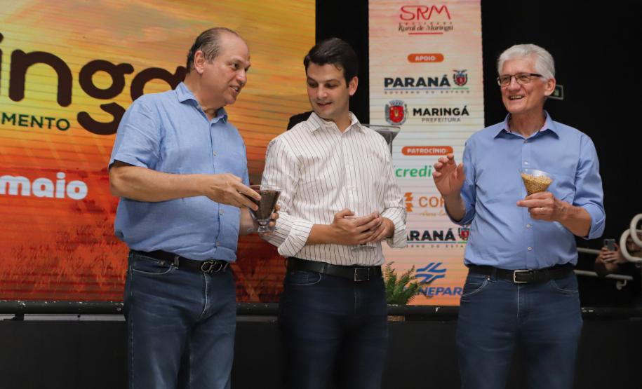 Governador destaca a força do agro paranaense na abertura da Expoingá