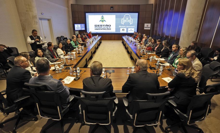 Encontro discute novidades do próximo programa de residência em inovação do Paraná