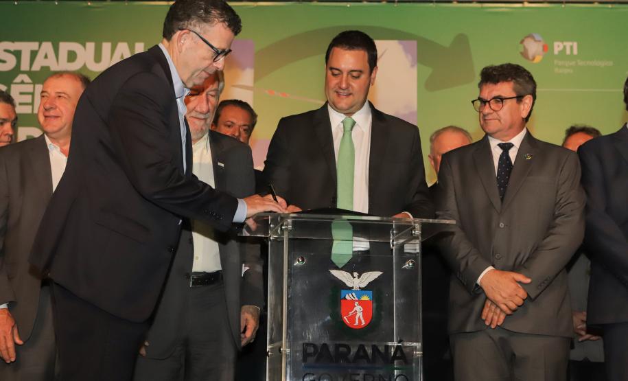 Paraná organiza cadeia para liderar produção de hidrogênio renovável no Brasil