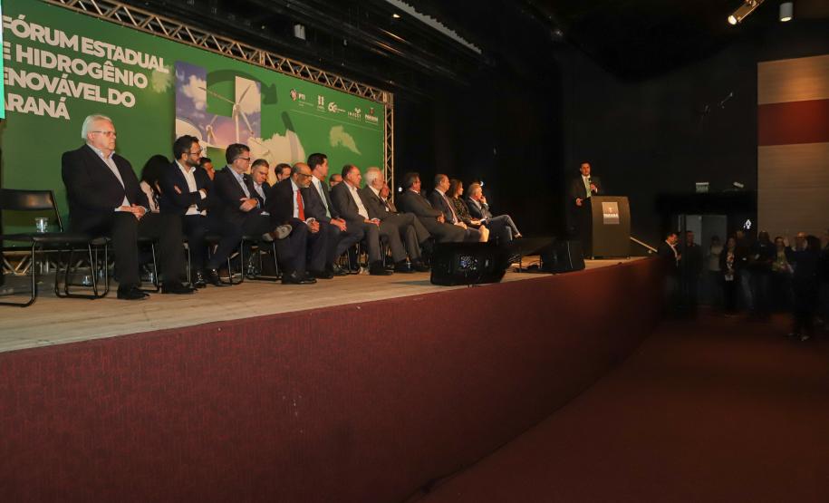 Paraná organiza cadeia para liderar produção de hidrogênio renovável no Brasil