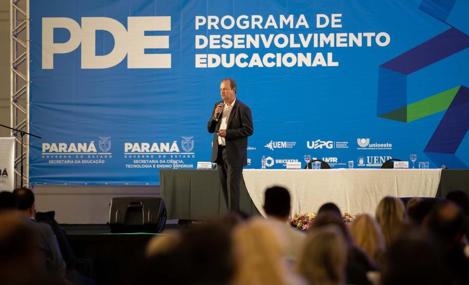 Após seis anos, aula em Foz do Iguaçu marca início do PDE para 2 mil professores da rede estadual